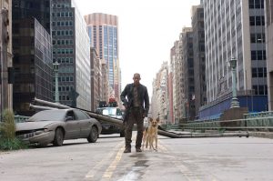 Ekranizacja „Jestem Legendą” z 2007 roku – w rolę ostatniego człowieka na Ziemi wcielił się Will Smith.